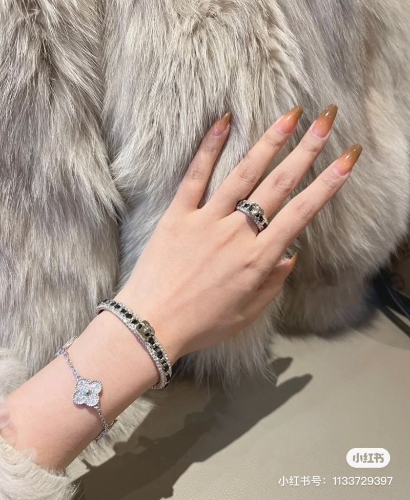 Ch**el bracelets